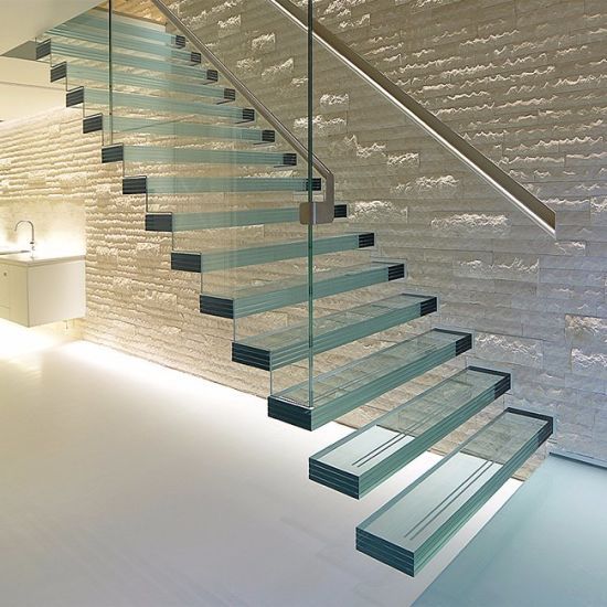 Floating glass staircase